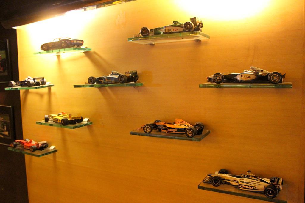 Hotel Sagar Plaza City Centre Pune Eksteriør bilde