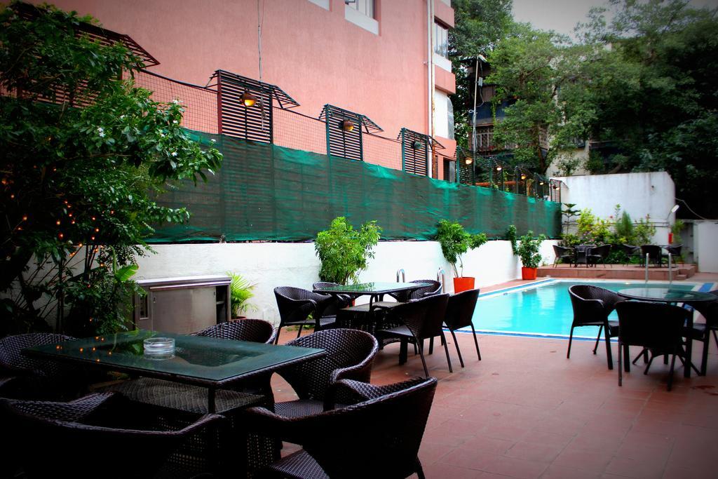 Hotel Sagar Plaza City Centre Pune Eksteriør bilde