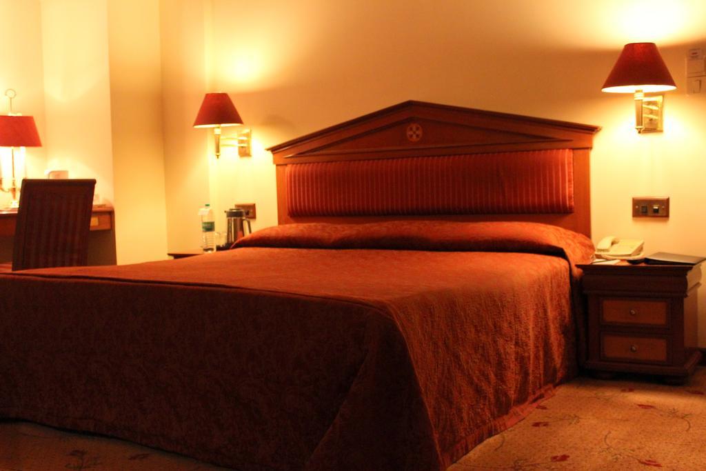 Hotel Sagar Plaza City Centre Pune Rom bilde
