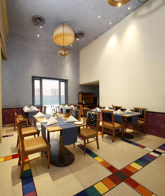 Hotel Sagar Plaza City Centre Pune Eksteriør bilde