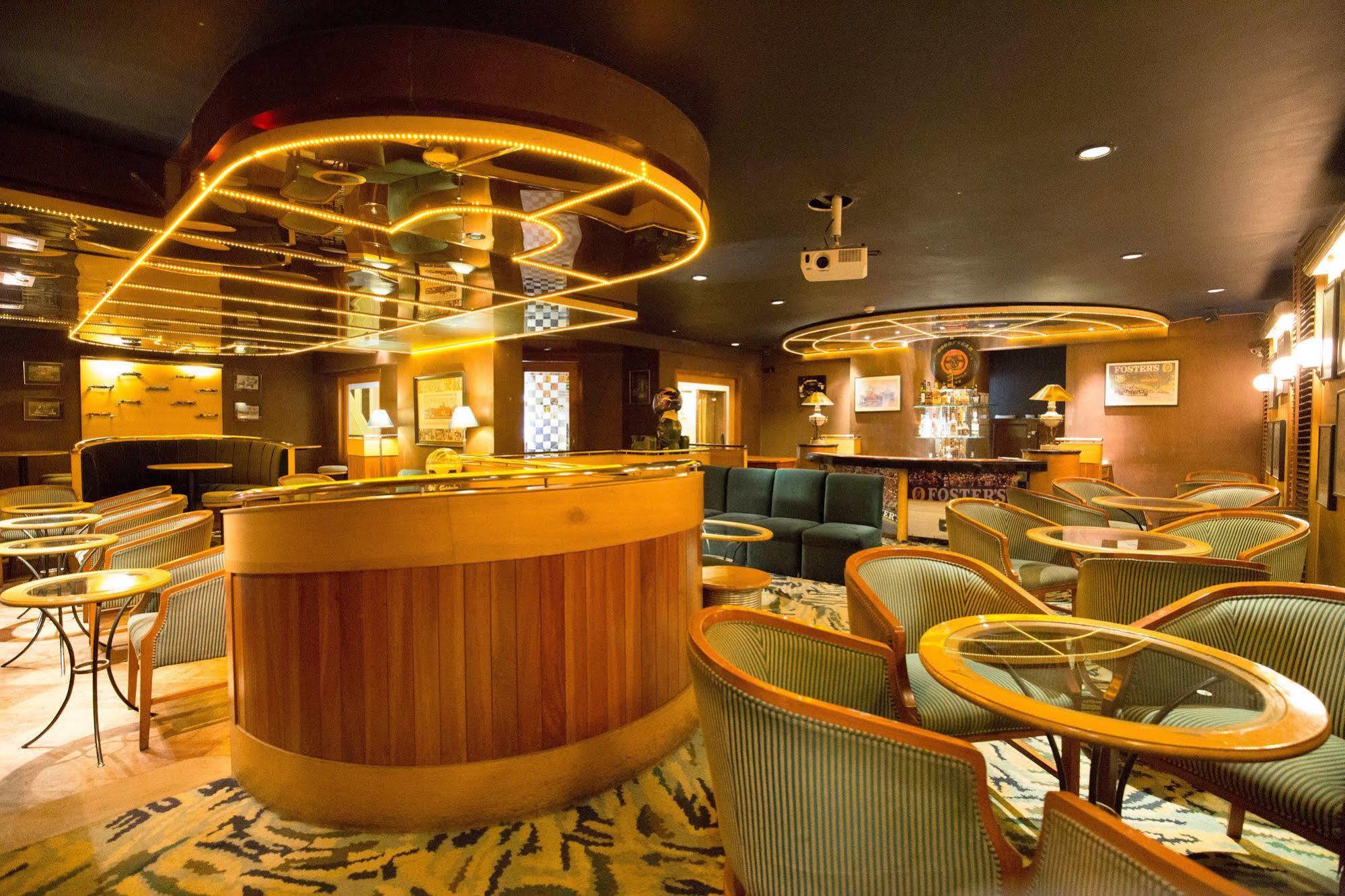 Hotel Sagar Plaza City Centre Pune Eksteriør bilde